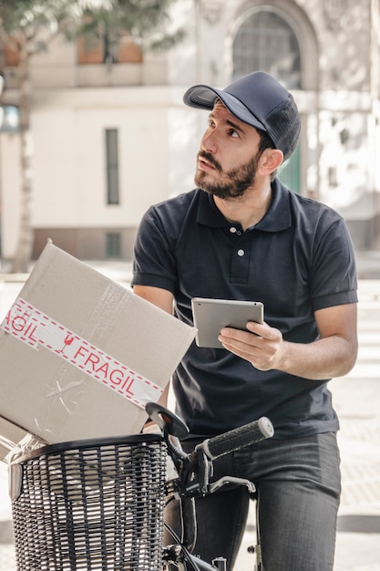 Delivery-Service-Business-in-Dubai.jpeg