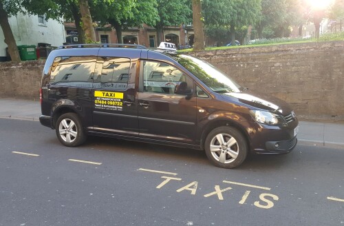 YEOVIL-TAXIS-A2Z.jpeg